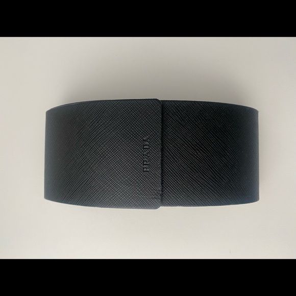 Prada sunglasses - Picture 5 of 6